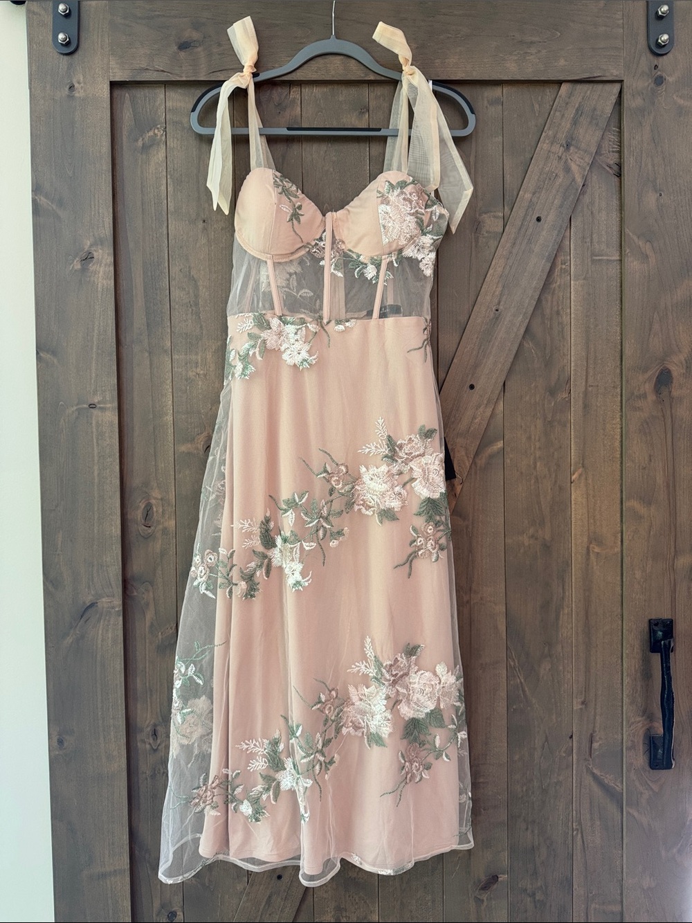 Lulu's Blush Pink Floral Embroidered Tie-Shoulder Midi Dress | Never Worn